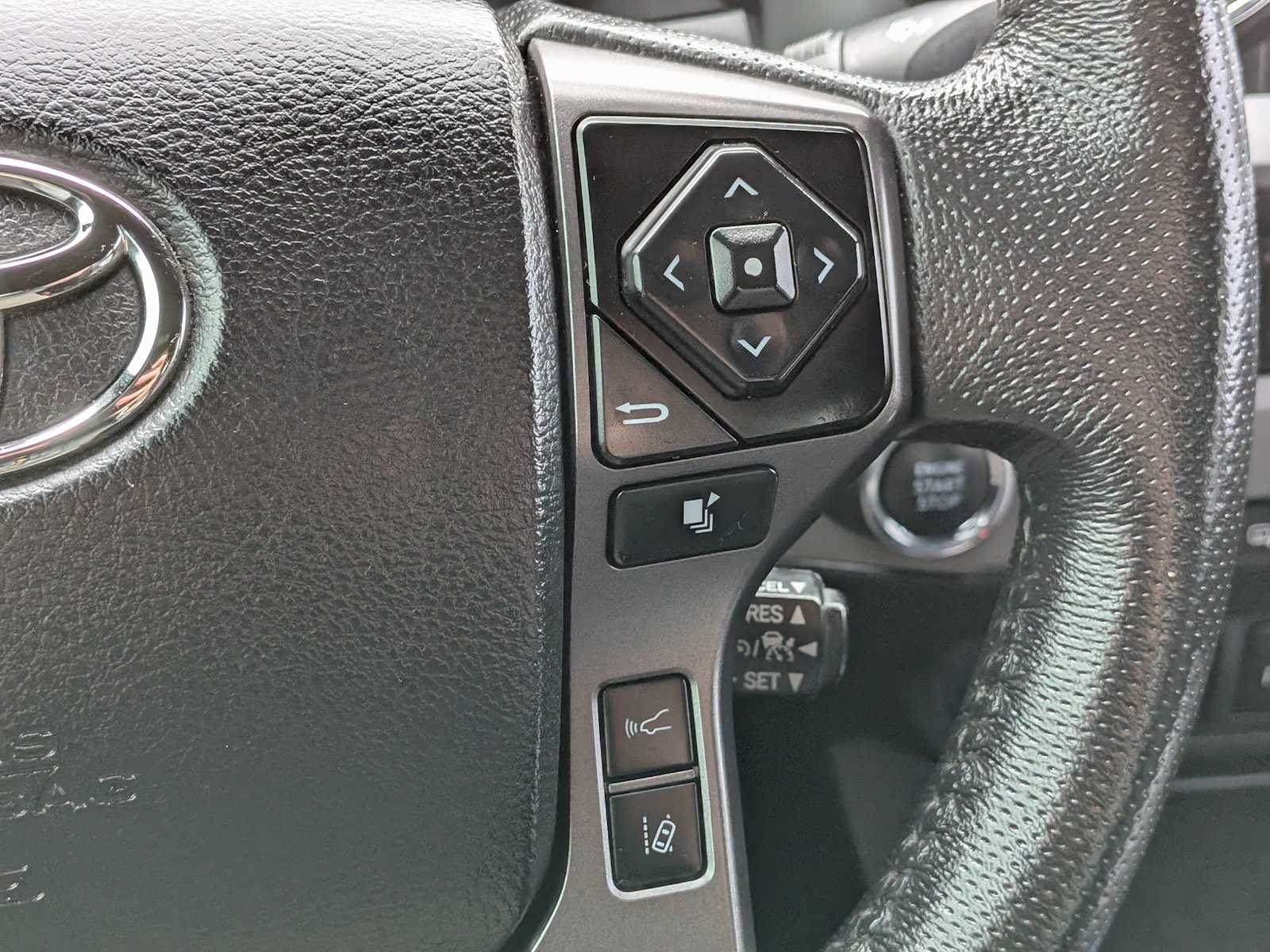 Thumbnail: 2021 Toyota Tacoma - 27