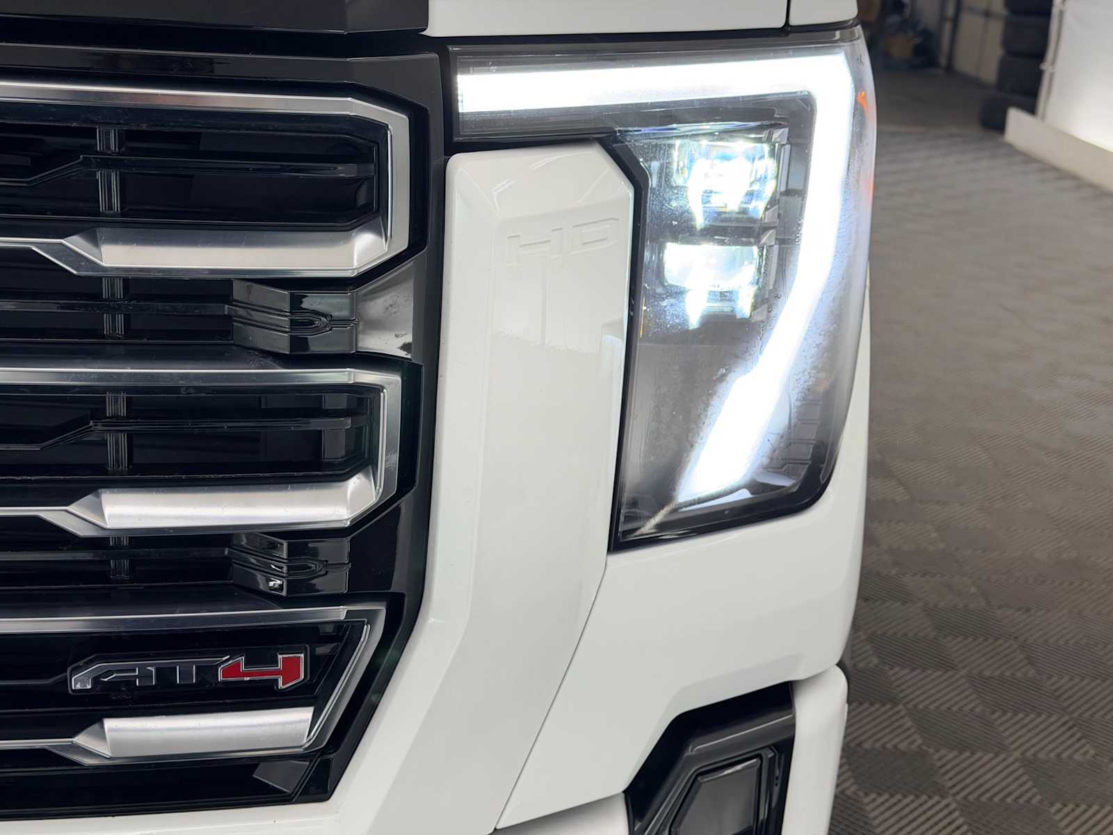 Thumbnail: 2025 GMC Sierra 2500 - 10