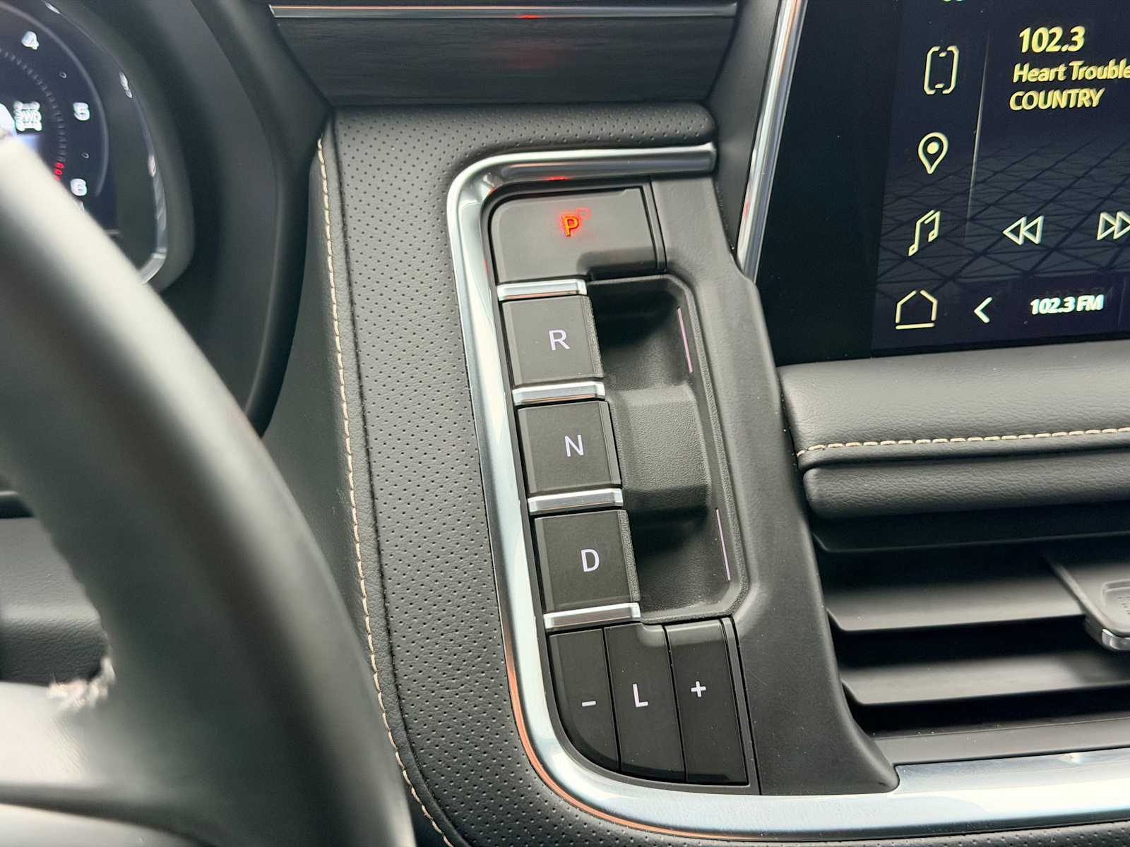 Thumbnail: 2023 GMC Yukon XL - 30