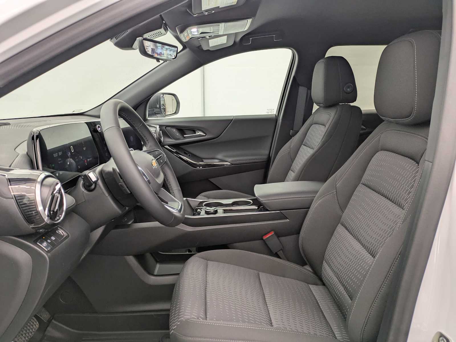 Thumbnail: 2026 Chevrolet Equinox - 16