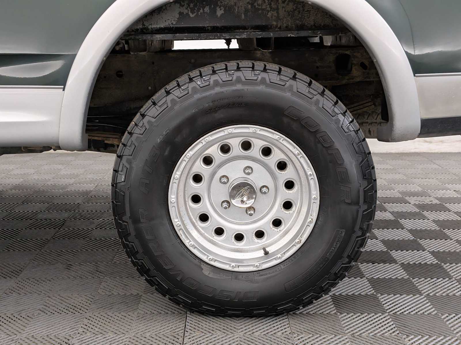 Thumbnail: 2002 Ford F-150 - 15