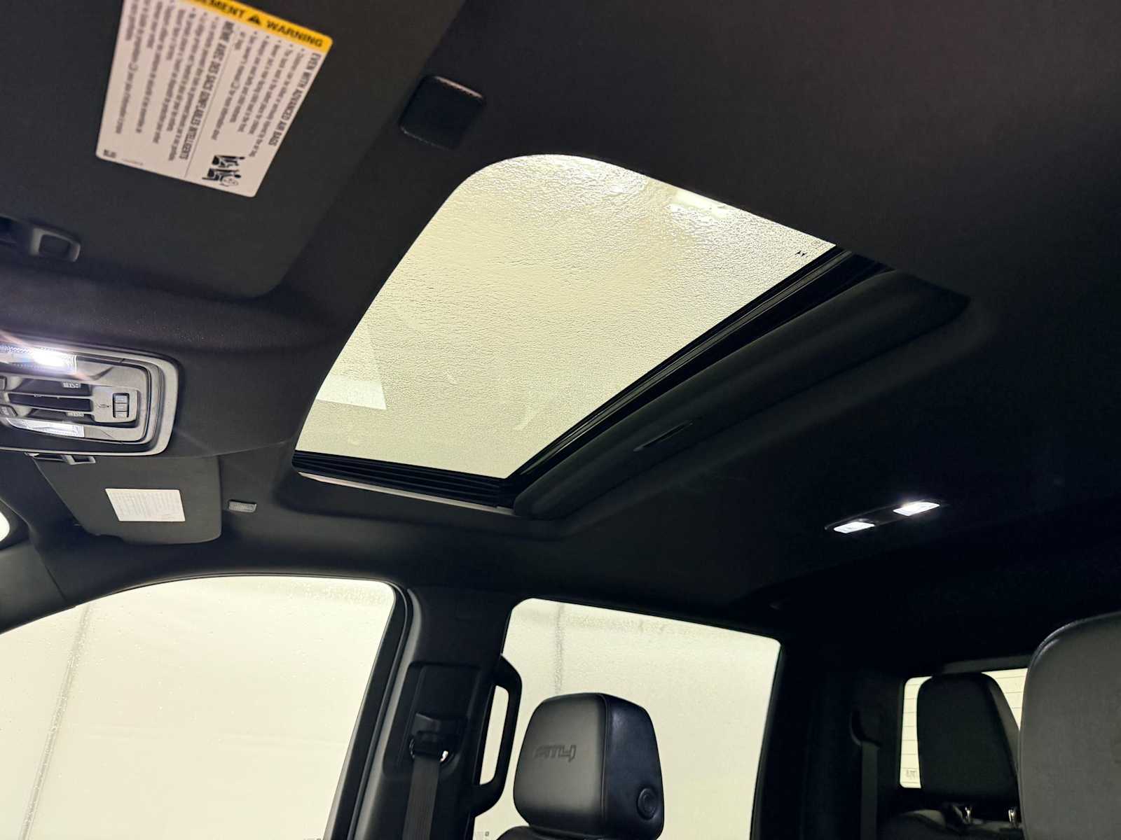 Thumbnail: 2025 GMC Sierra 3500 - 22