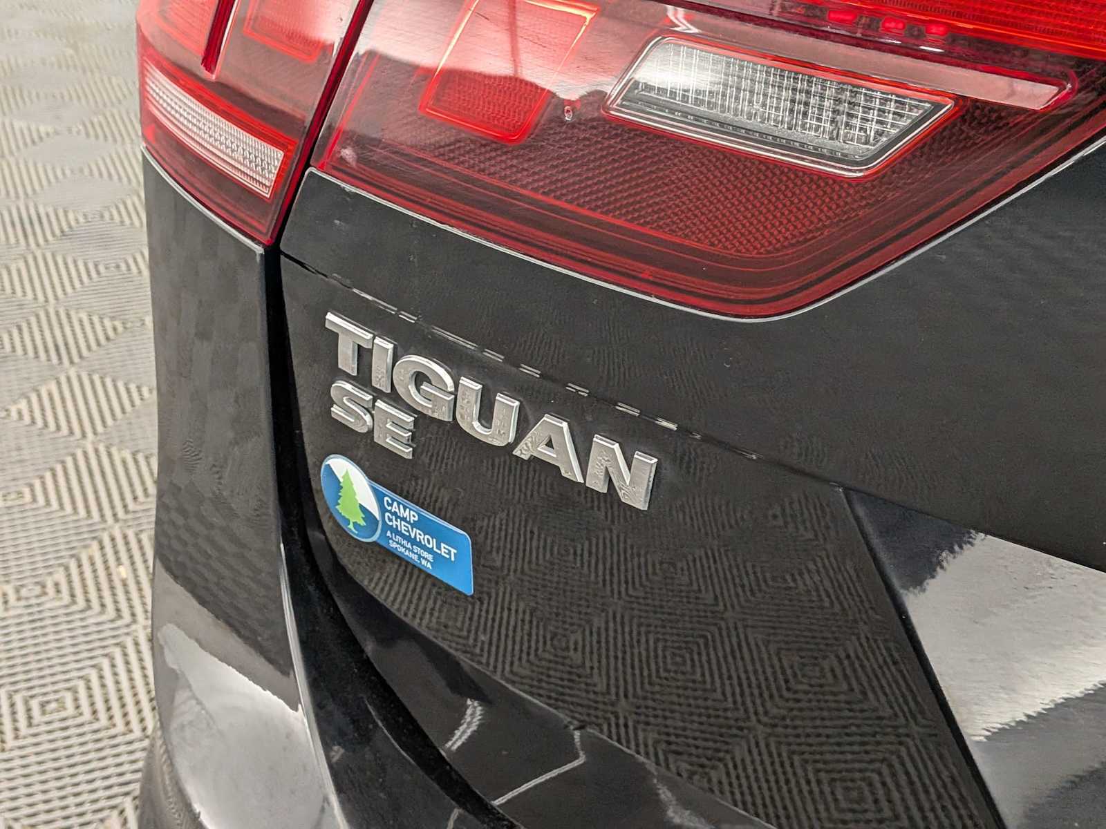 Thumbnail: 2020 Volkswagen Tiguan - 12