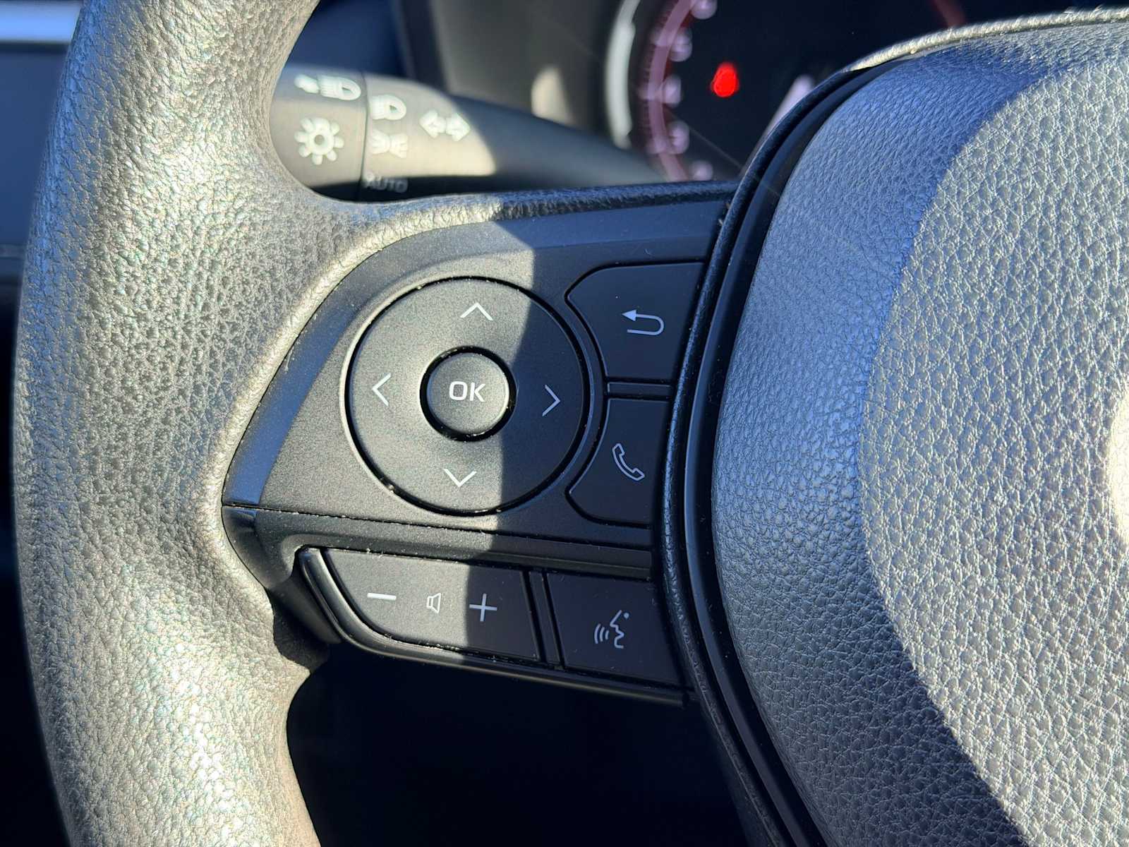 Thumbnail: 2023 Toyota RAV4 - 24