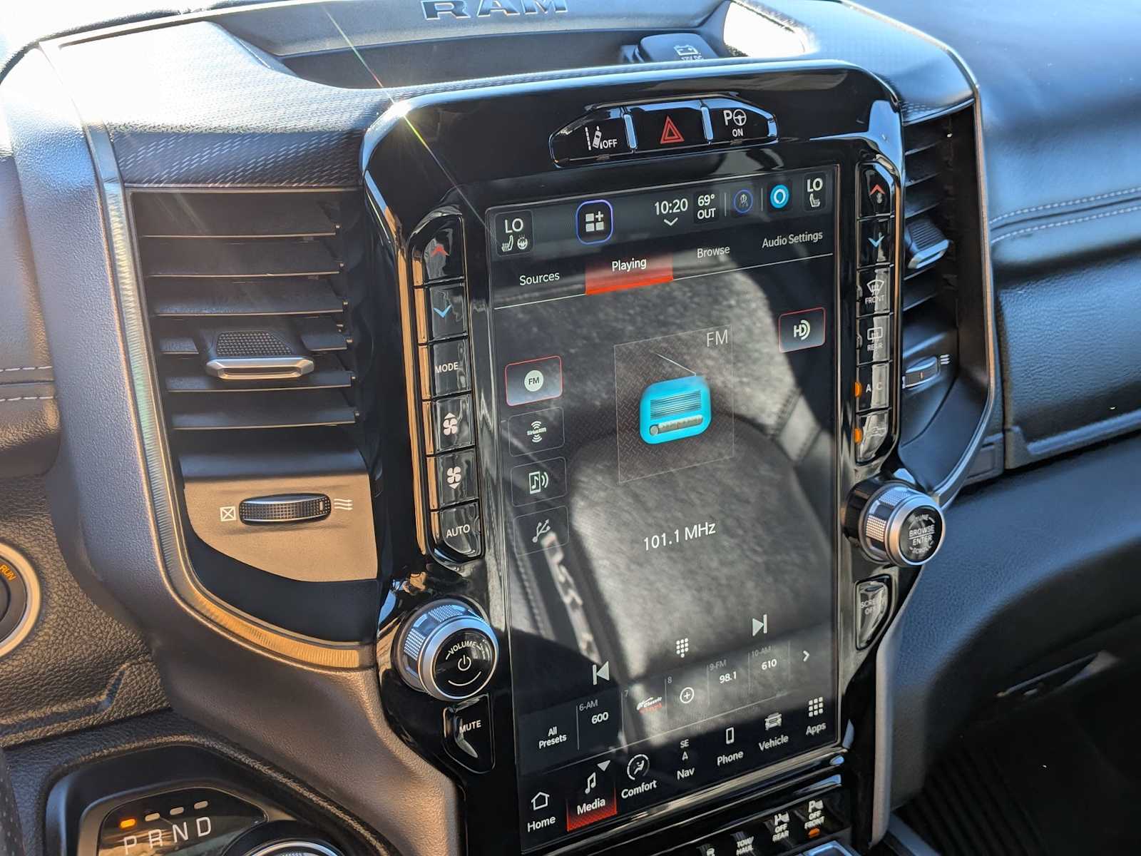 Thumbnail: 2023 RAM 1500 - 32