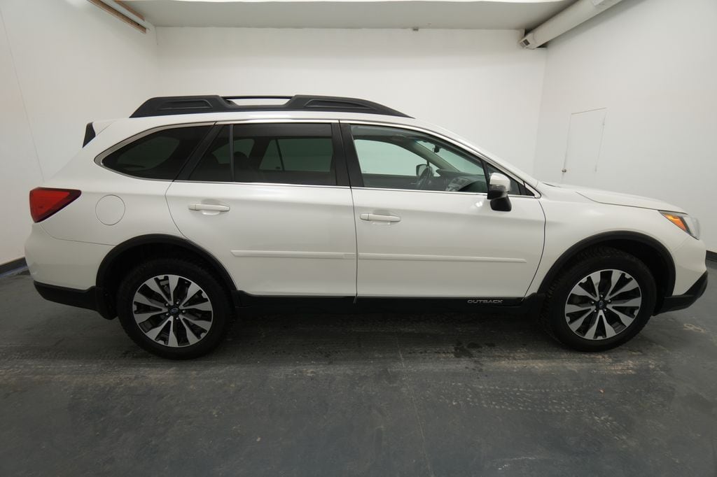 2017 Subaru Outback Limited - Photo 10