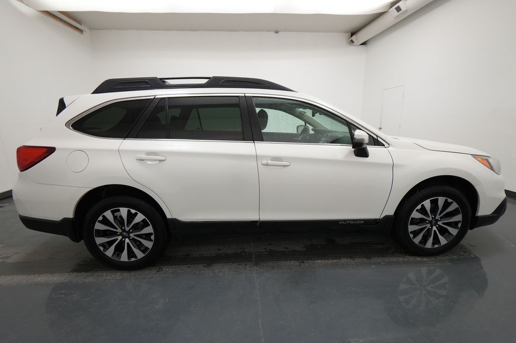 2017 Subaru Outback Limited - Photo 10