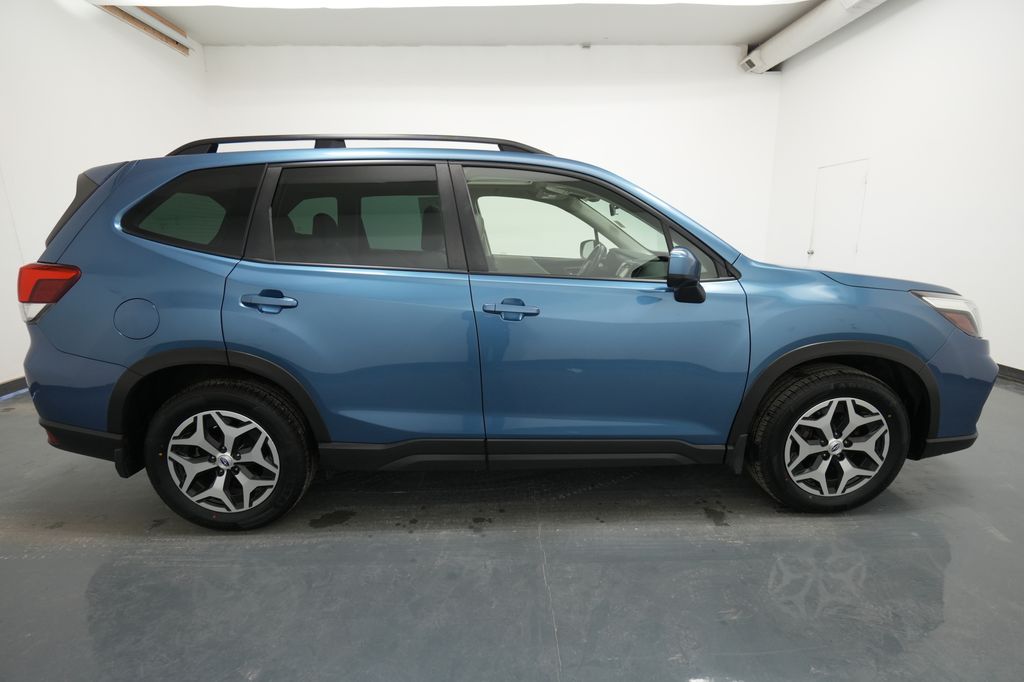 2021 Subaru Forester Premium - Photo 10
