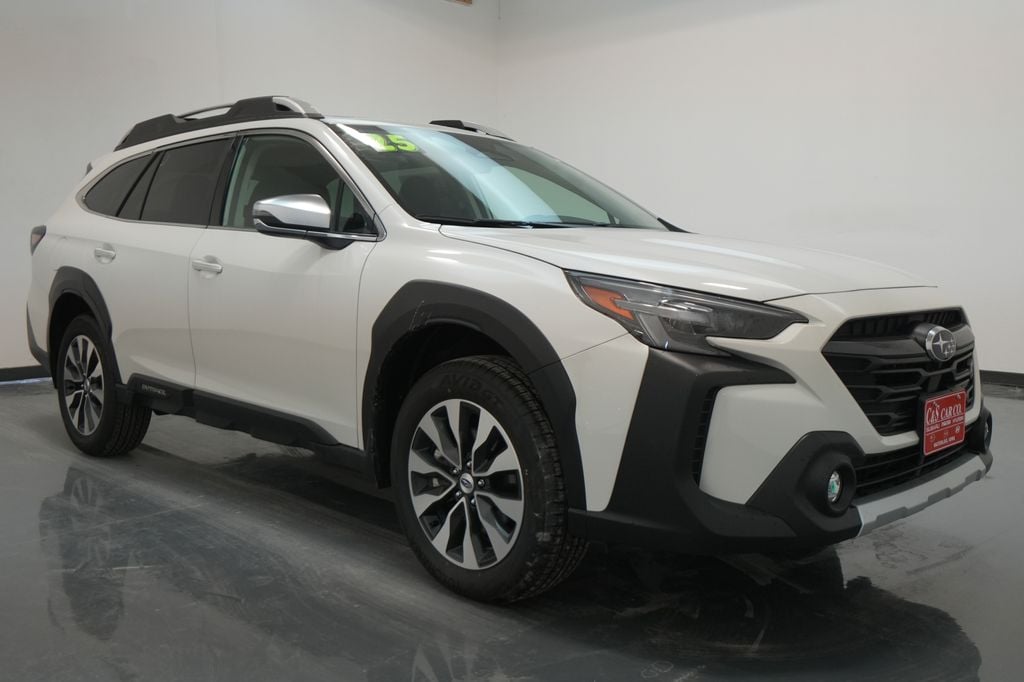 2025 Subaru Outback Touring's photo