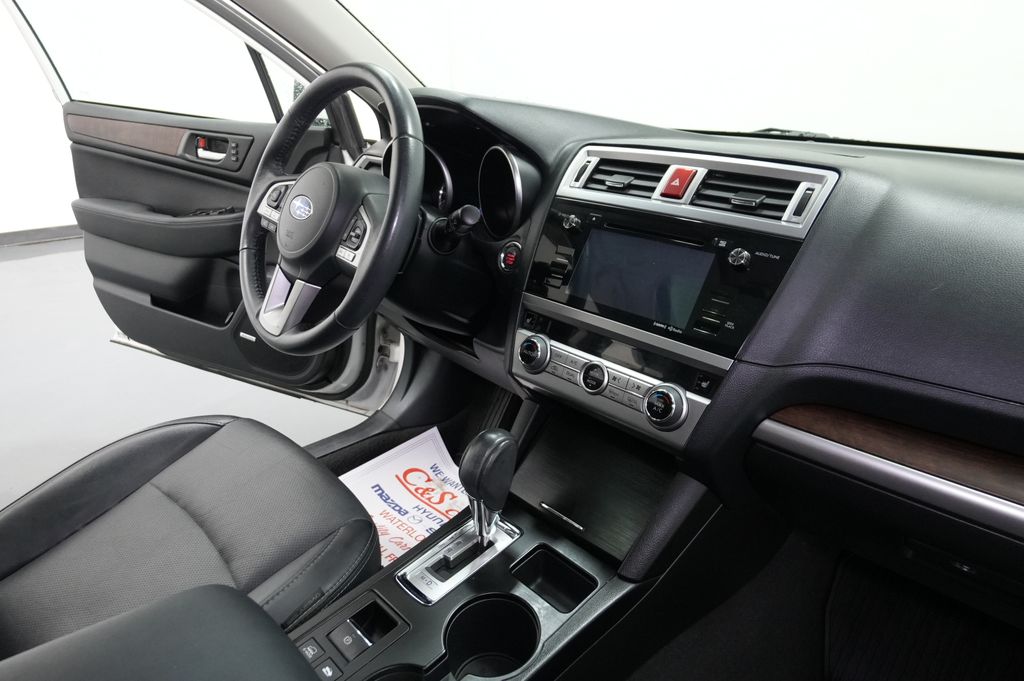 2017 Subaru Outback Limited - Photo 32