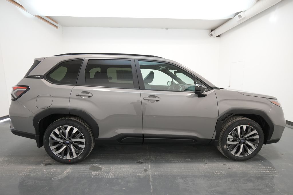 2026 Subaru Forester Touring - Photo 9