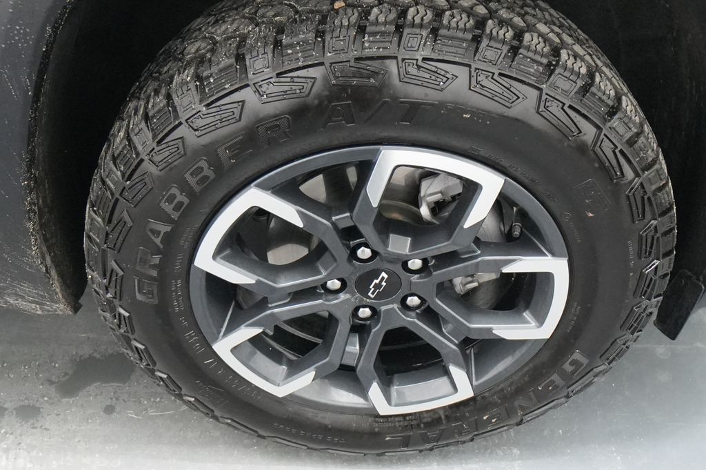 2025 Chevrolet Equinox ACTIV - Photo 11