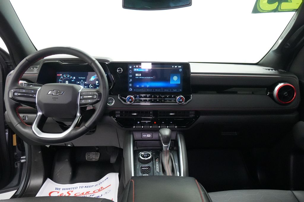 2025 Chevrolet Colorado Z71 - Photo 30
