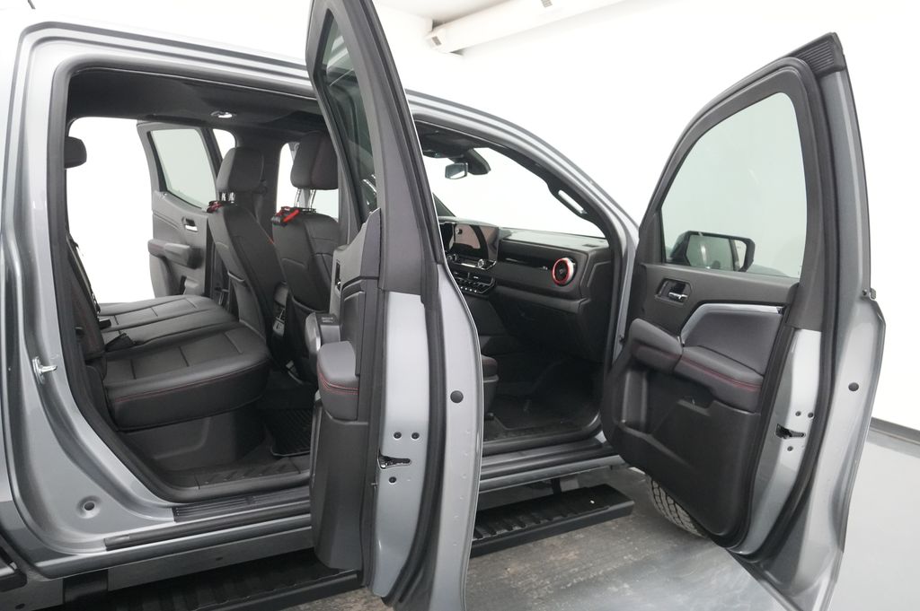 2025 Chevrolet Colorado Z71 - Photo 28