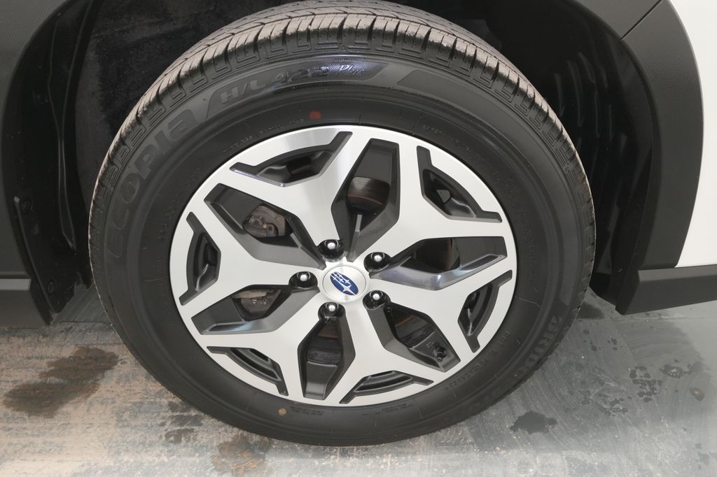 2024 Subaru Forester Premium - Photo 11