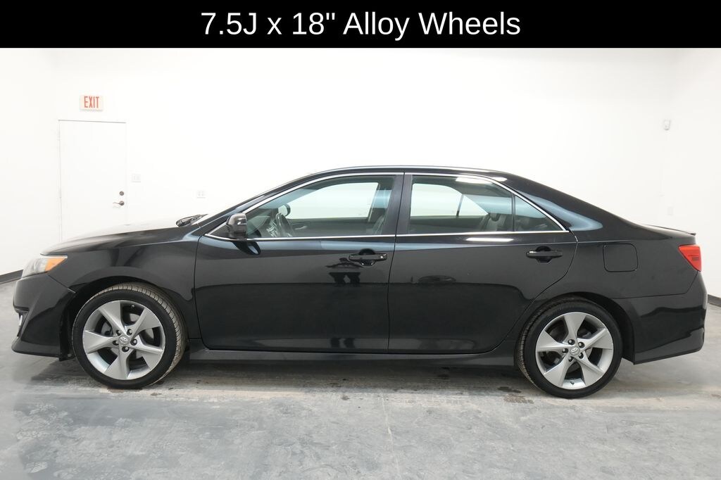 Used 2013 Toyota Camry SE V6 Sedan