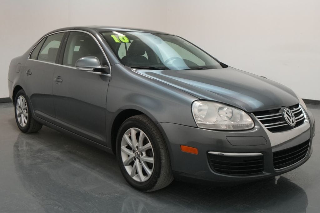 Used 2010 Volkswagen Jetta SE with VIN 3VWRX7AJ9AM018656 for sale in Waterloo, IA