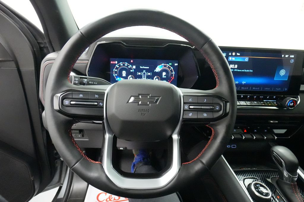 2025 Chevrolet Colorado Z71 - Photo 38