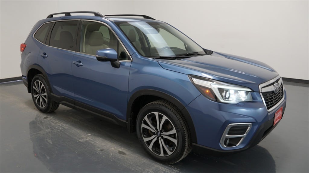 Used 2019 Subaru Forester Limited with VIN JF2SKAUC3KH438143 for sale in Waterloo, IA