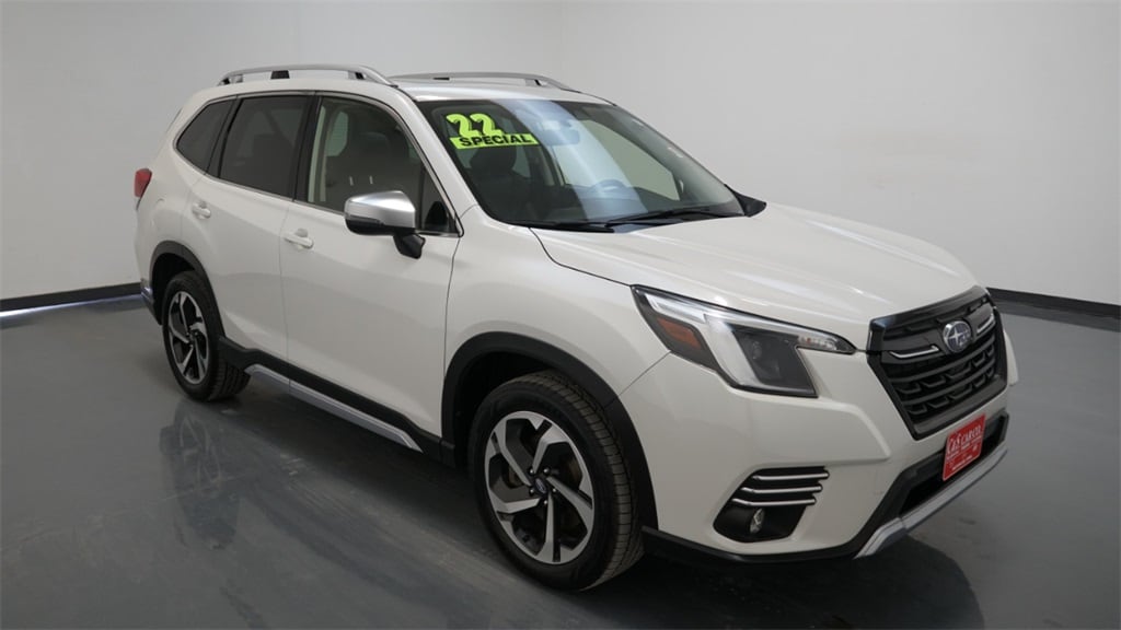 Used 2022 Subaru Forester Touring with VIN JF2SKARC5NH407036 for sale in Waterloo, IA