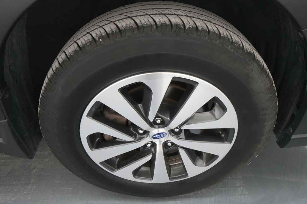 2020 Subaru Outback Premium - Photo 11