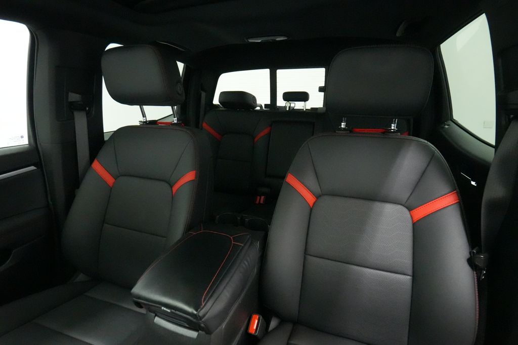 2025 Chevrolet Colorado Z71 - Photo 15