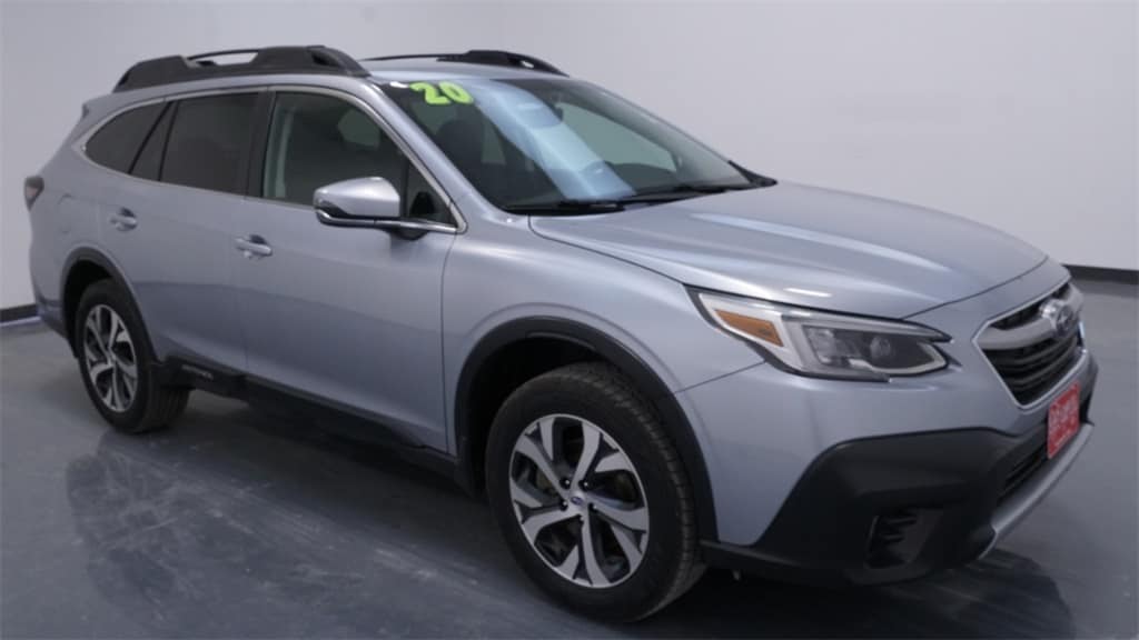 Used 2020 Subaru Outback Limited with VIN 4S4BTALC5L3270805 for sale in Waterloo, IA