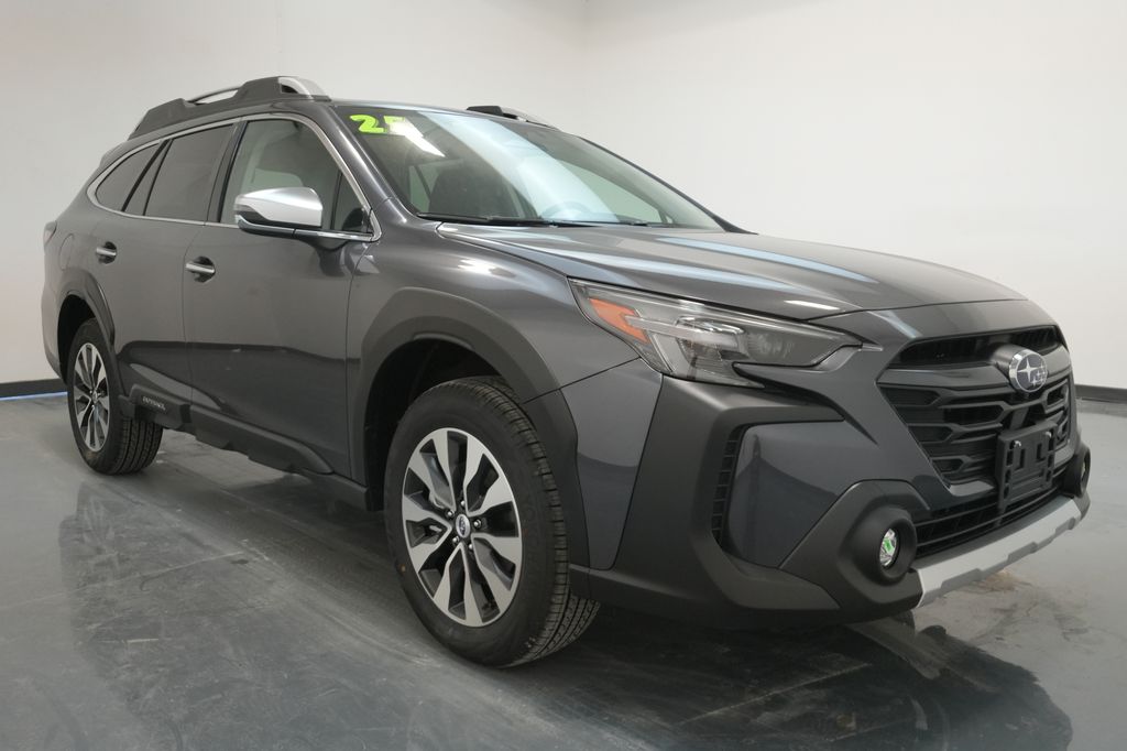 2025 Subaru Outback Touring's photo