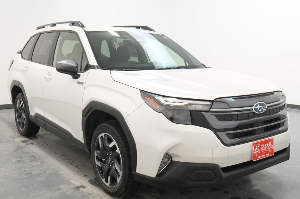 2025 Subaru Forester Premium's photo