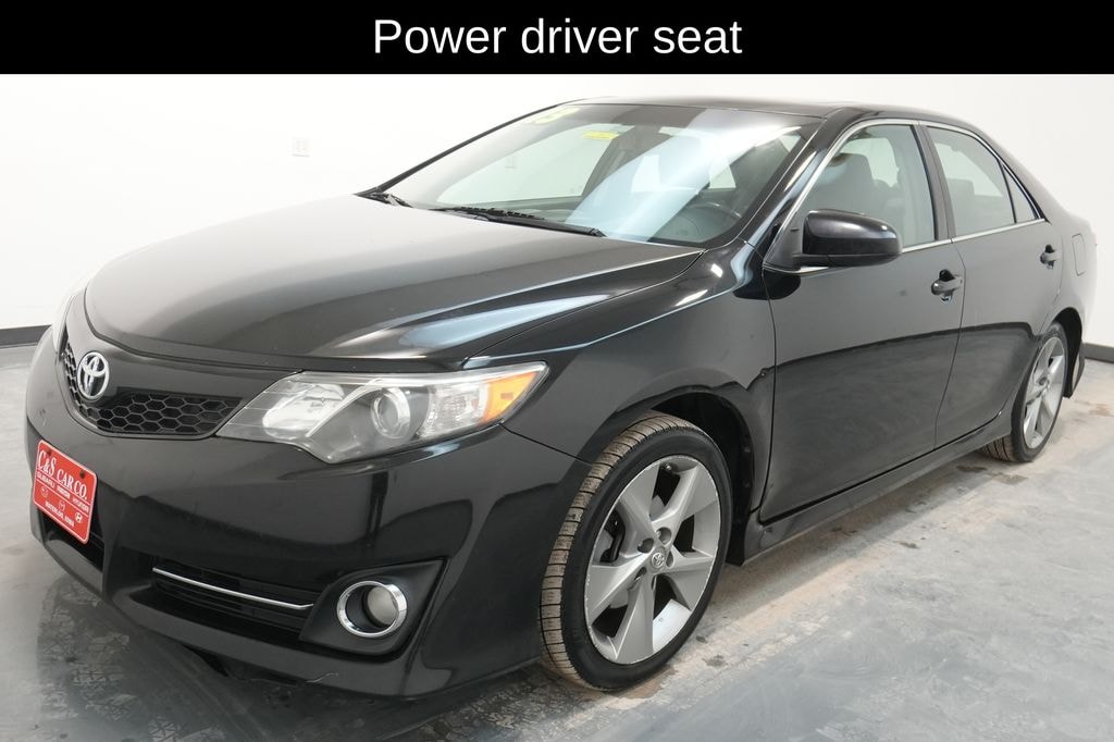 Used 2013 Toyota Camry SE V6 Sedan