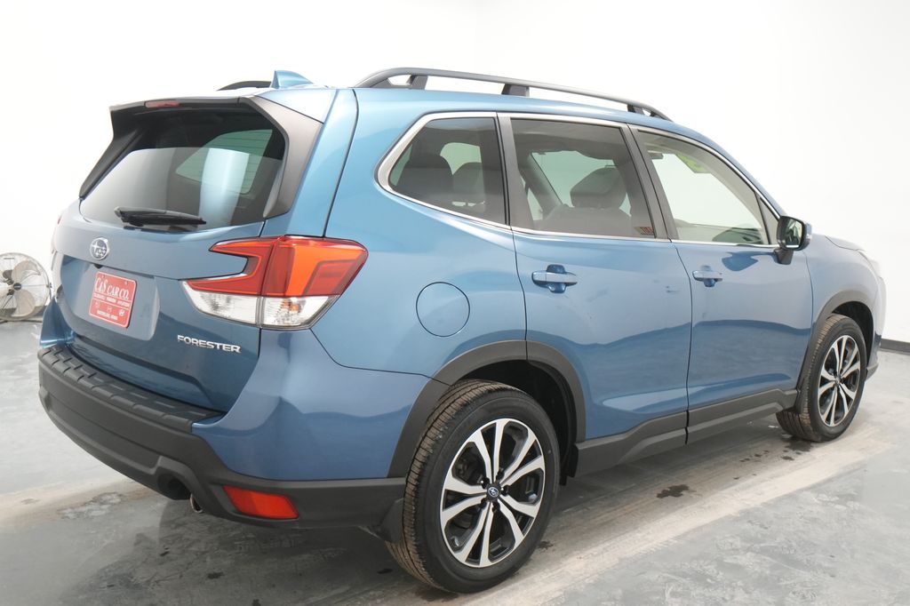 2023 Subaru Forester Limited - Photo 9