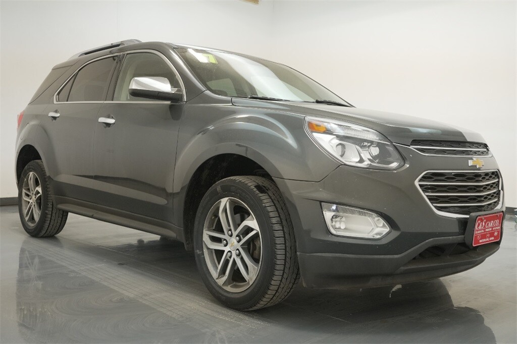 Used 2017 Chevrolet Equinox Premier with VIN 2GNALDEK4H6141841 for sale in Waterloo, IA