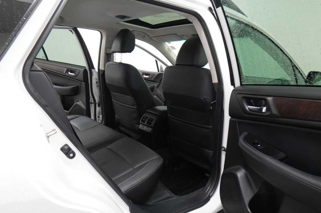 2017 Subaru Outback Limited - Photo 31