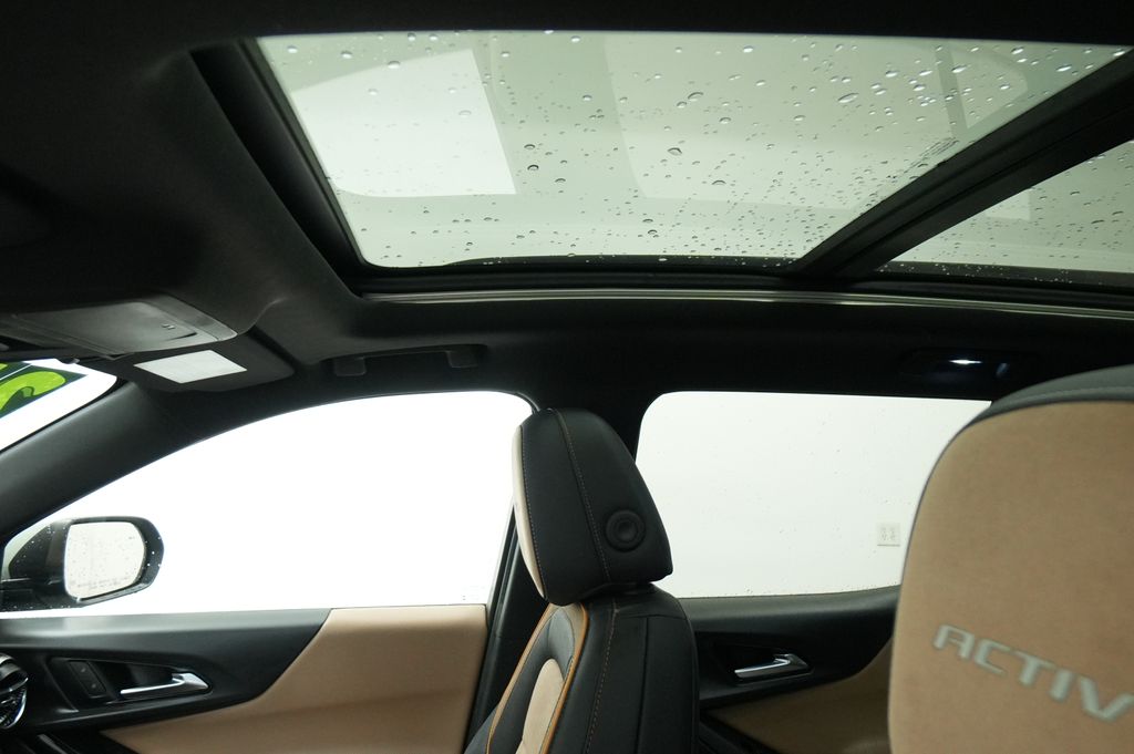 2025 Chevrolet Equinox ACTIV - Photo 20