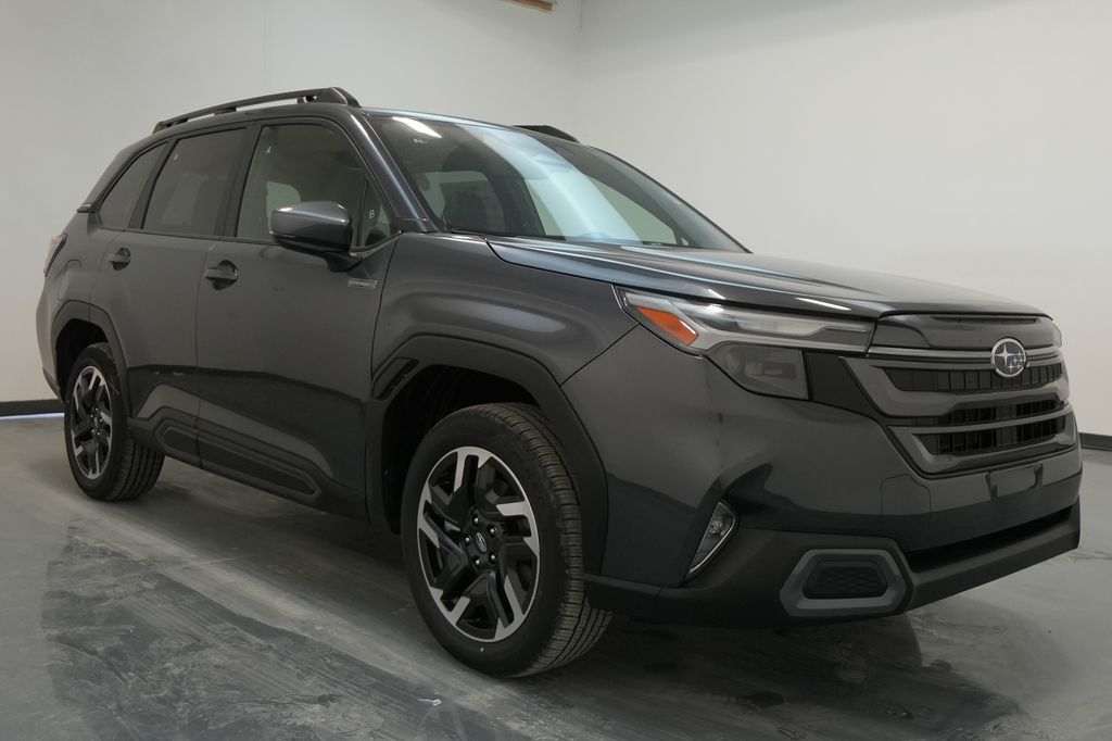 2025 Subaru Forester Limited's photo