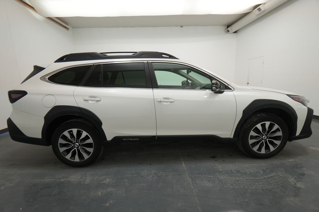 2024 Subaru Outback Limited - Photo 10