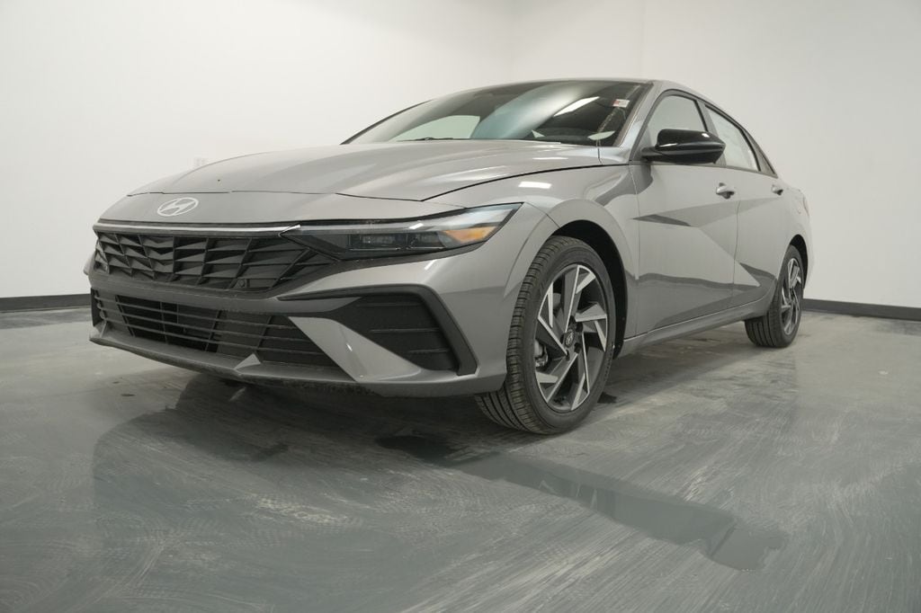 Used 2025 Hyundai Elantra SEL Sport Sedan