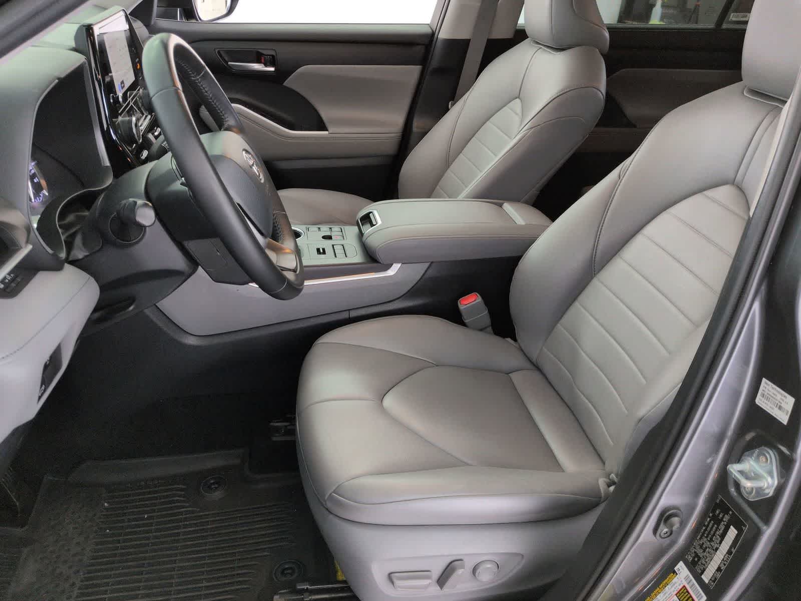 2023 Toyota Highlander XLE - Photo 15