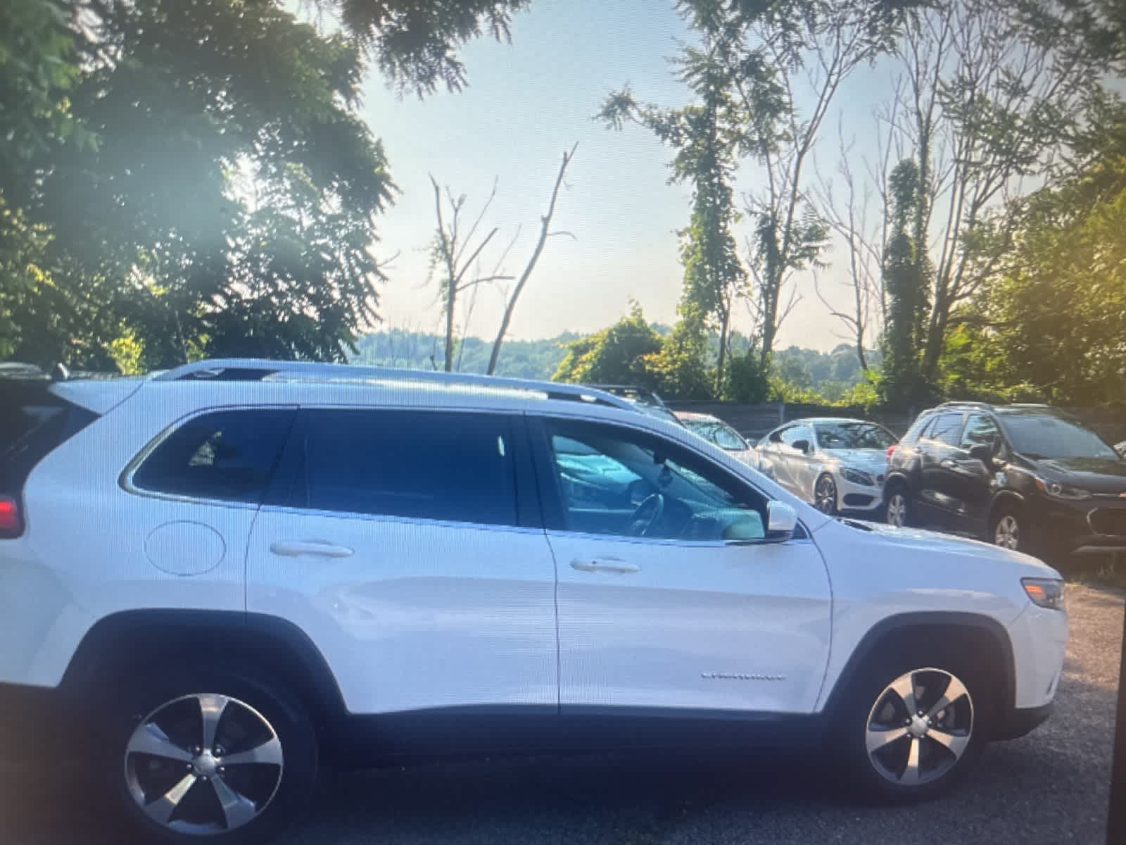 Thumbnail: 2019 Jeep Cherokee - 6