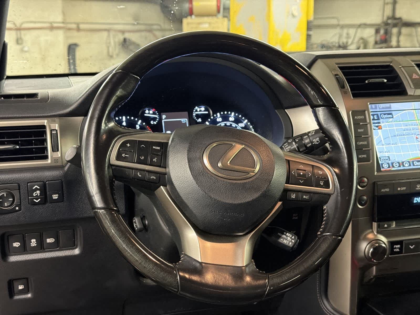 Thumbnail: 2020 Lexus GX - 25