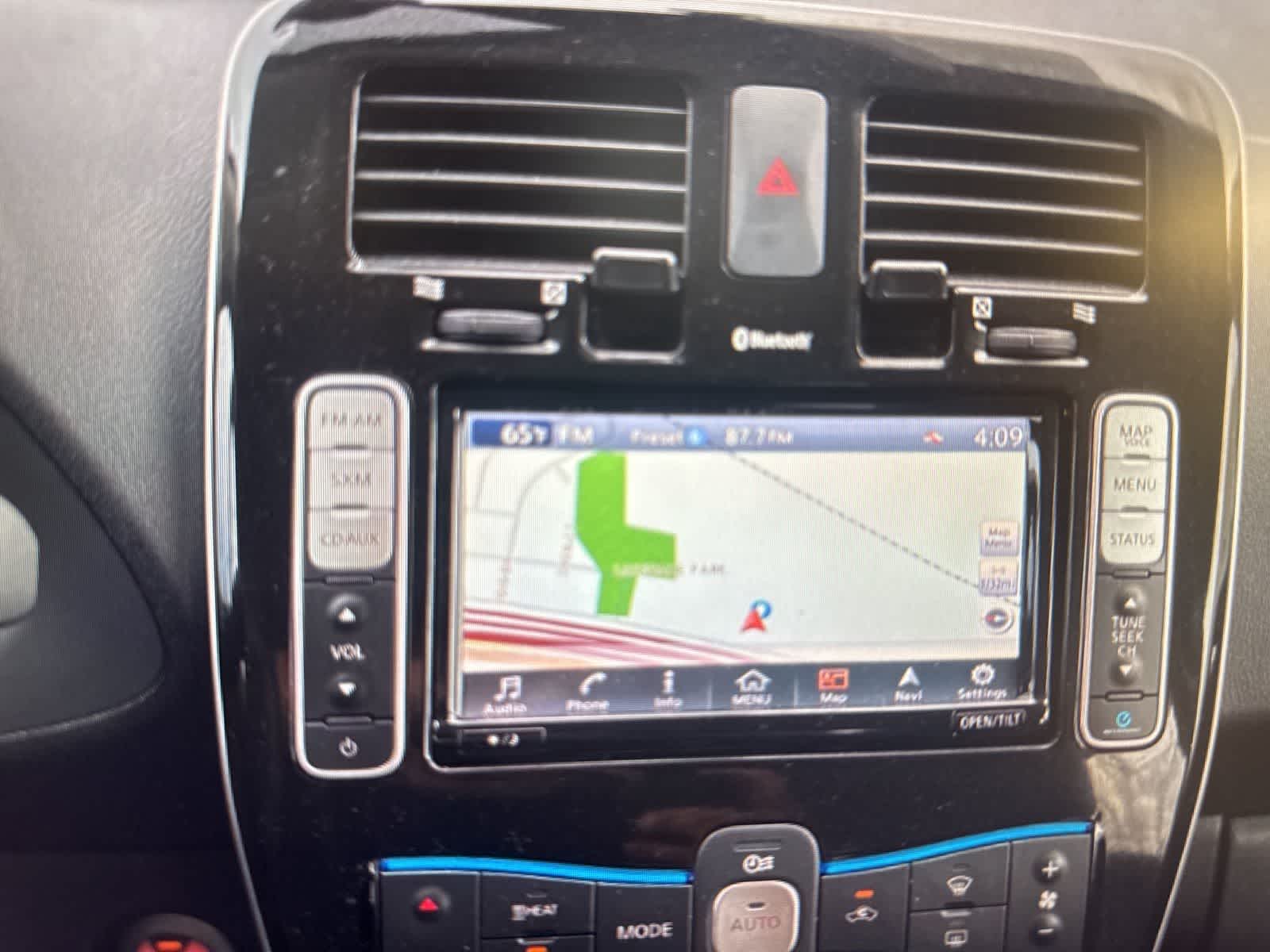 Thumbnail: 2016 Nissan Leaf - 16