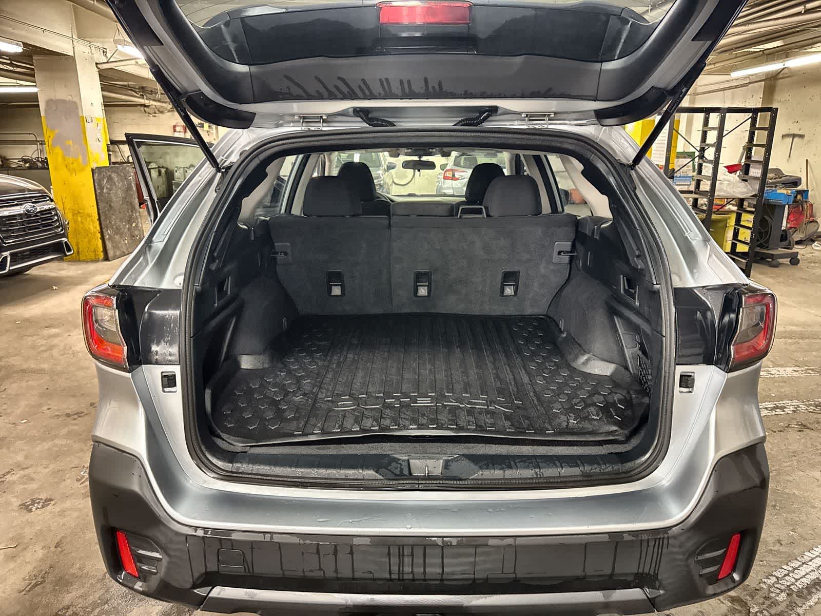 Thumbnail: 2022 Subaru Outback - 31