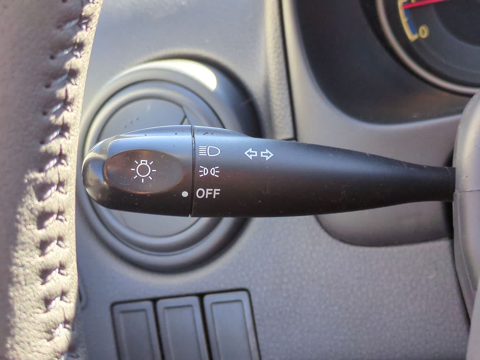 Thumbnail: 2012 Suzuki SX4 - 27