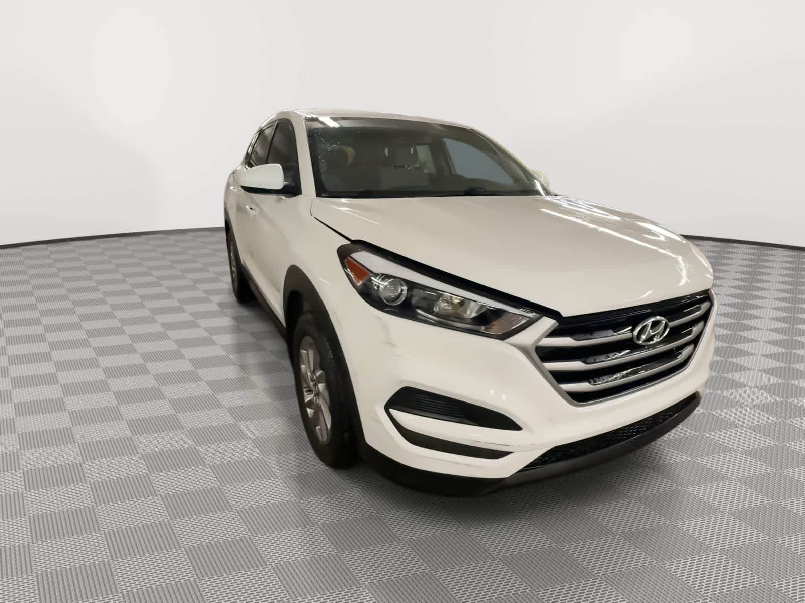 Thumbnail: 2017 Hyundai Tucson - 3