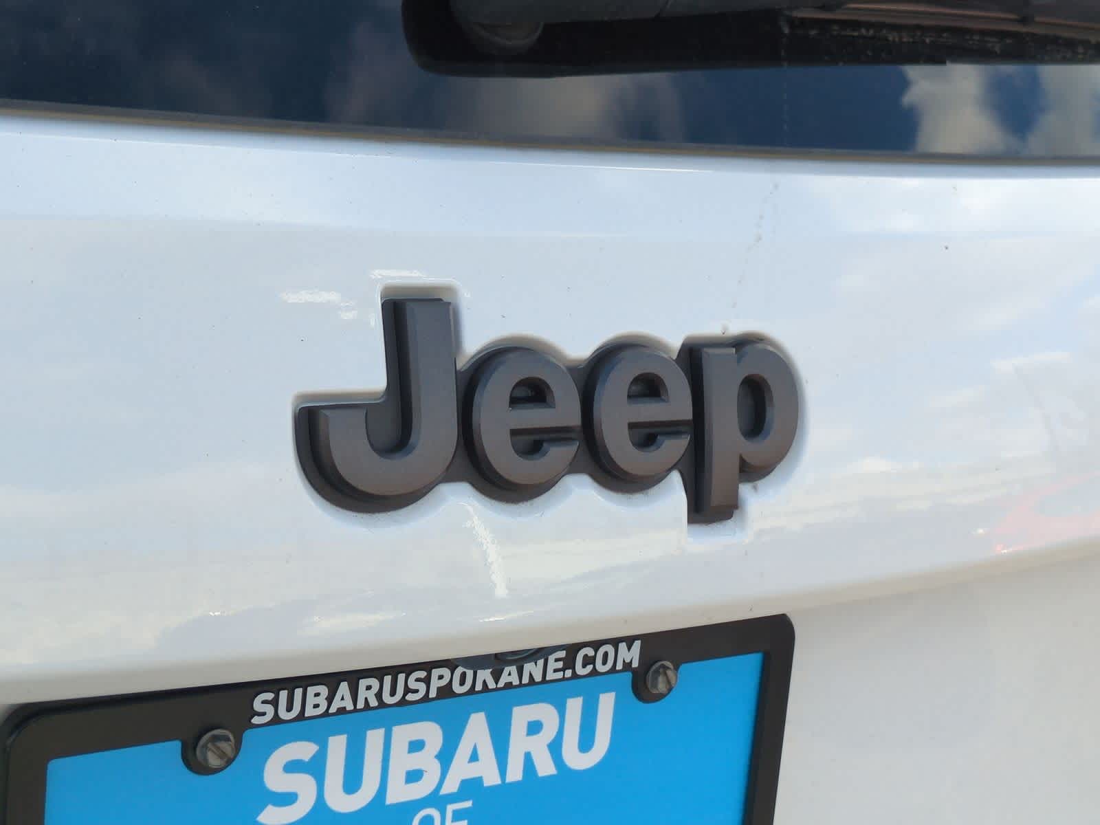 Thumbnail: 2019 Jeep Grand Cherokee - 12