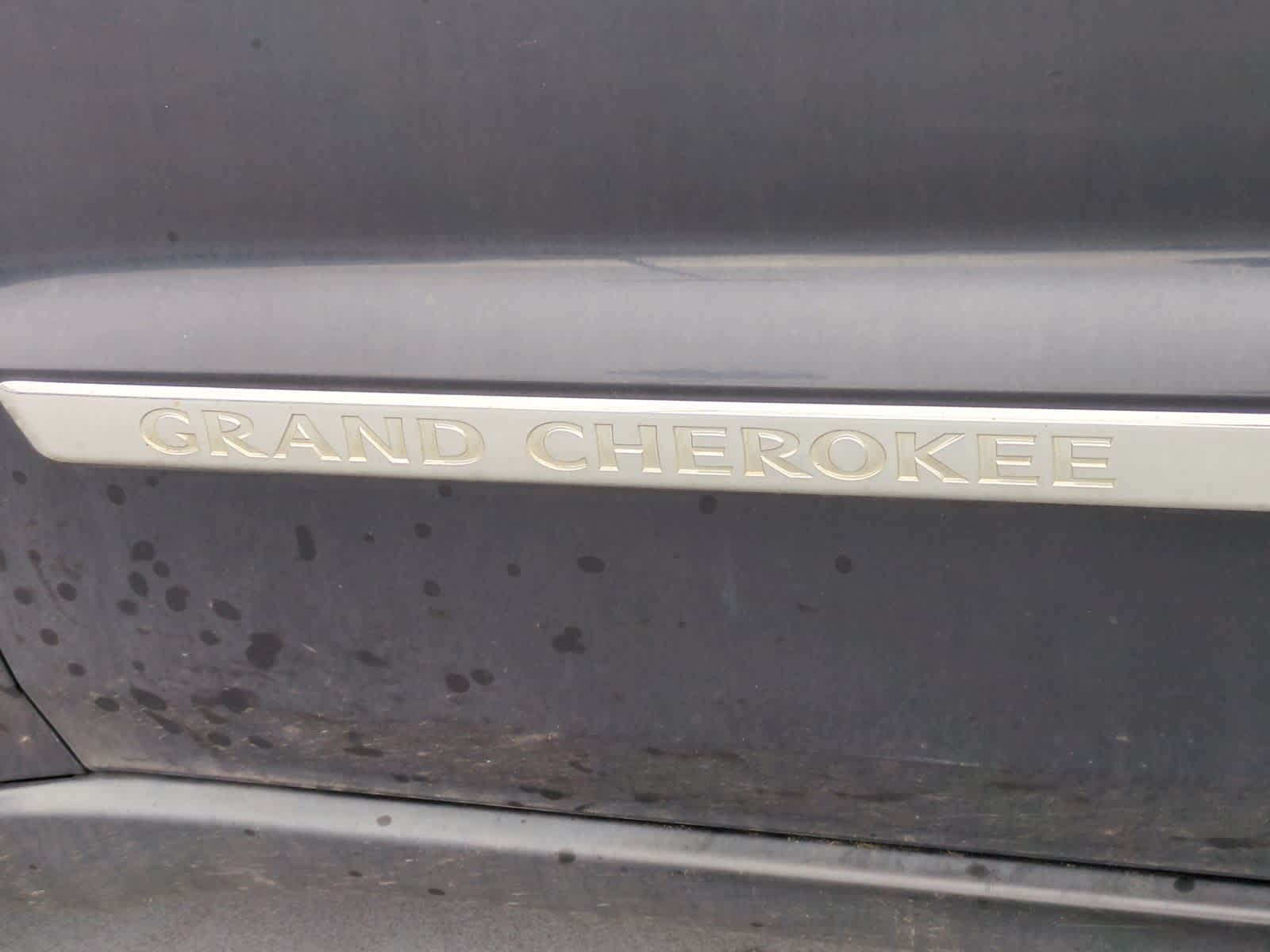 Thumbnail: 2012 Jeep Grand Cherokee - 13