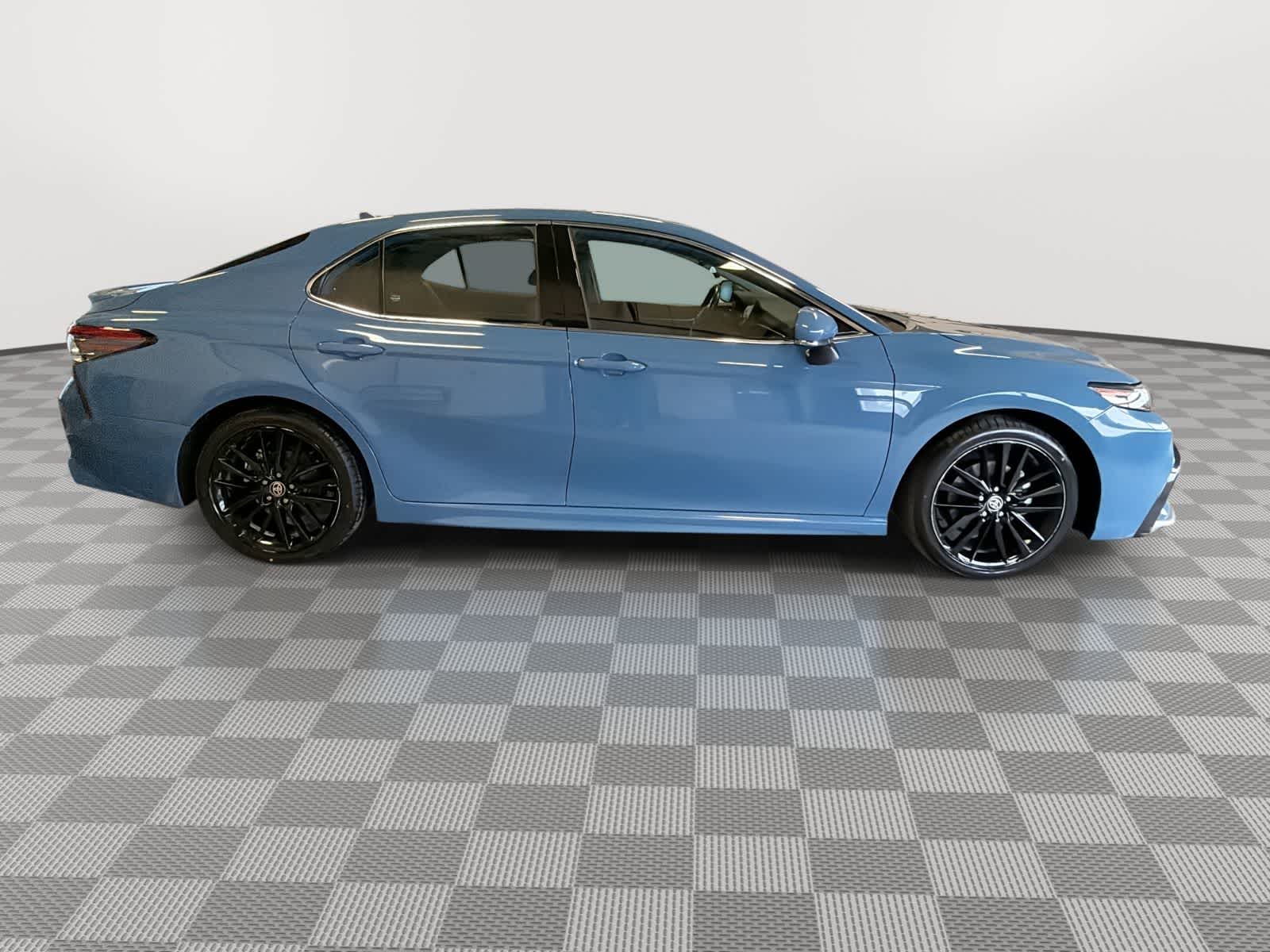 Thumbnail: 2024 Toyota Camry - 9