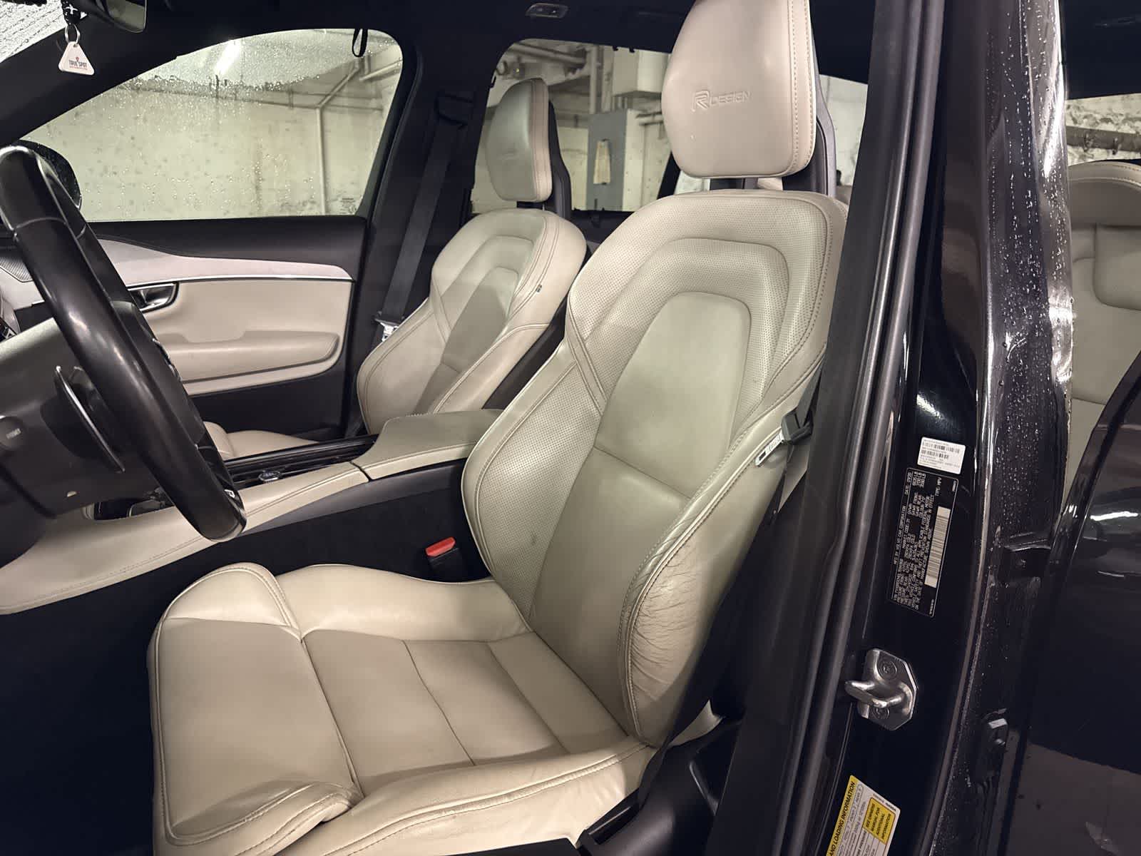 Thumbnail: 2020 Volvo XC90 - 15