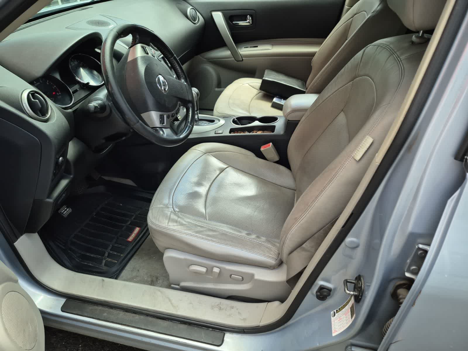 Thumbnail: 2011 Nissan Rogue - 5
