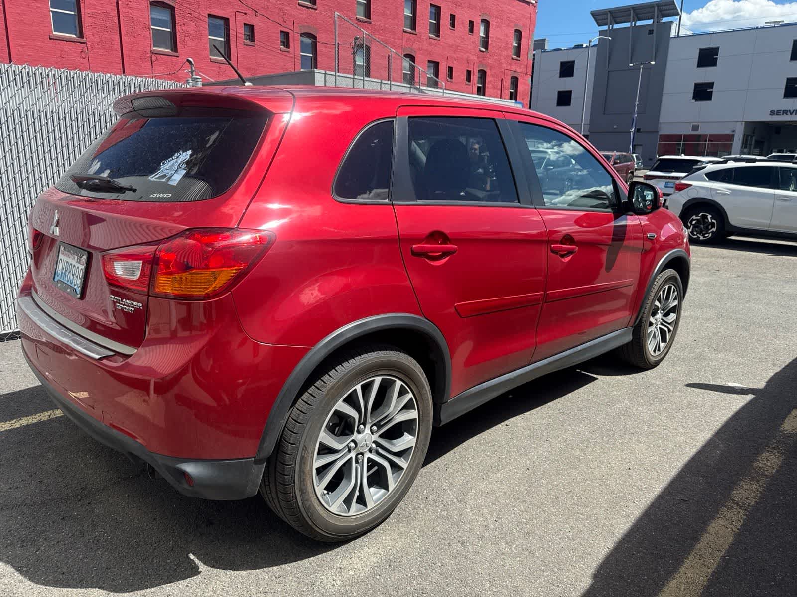 Thumbnail: 2016 Mitsubishi Outlander Sport - 3